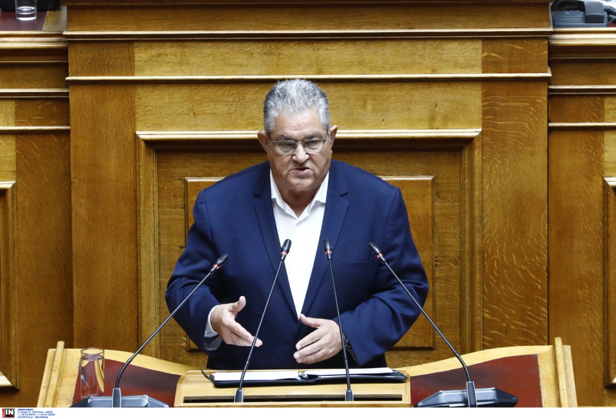 Κουτσούμπας: Ο «πεφτοσυννεφάκης» Μητσοτάκης ήρθε να μιλήσει για το προσφυγικό – Όπως κάνει και με τον ΟΠΕΚΕΠΕ Κουτσούμπας: Ο «πεφτοσυννεφάκης» Μητσοτάκης ήρθε να μιλήσει για το προσφυγικό – Όπως κάνει και με τον ΟΠΕΚΕΠΕ