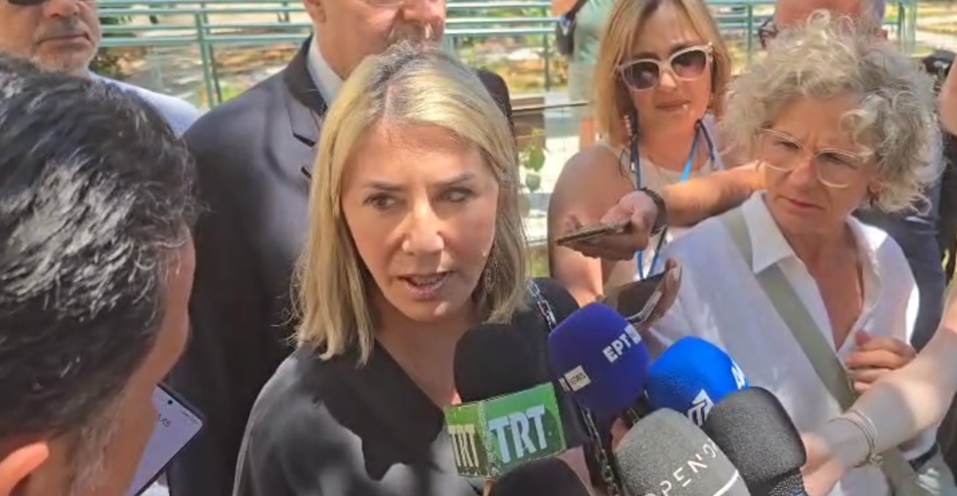 «Μου είπε ότι αν φύγω από το υπουργείο και δεν του δώσω λεφτά θα με αποδομήσει», κατέθεσε η Ζέττα Μακρή «Μου είπε ότι αν φύγω από το υπουργείο και δεν του δώσω λεφτά θα με αποδομήσει», κατέθεσε η Ζέττα Μακρή