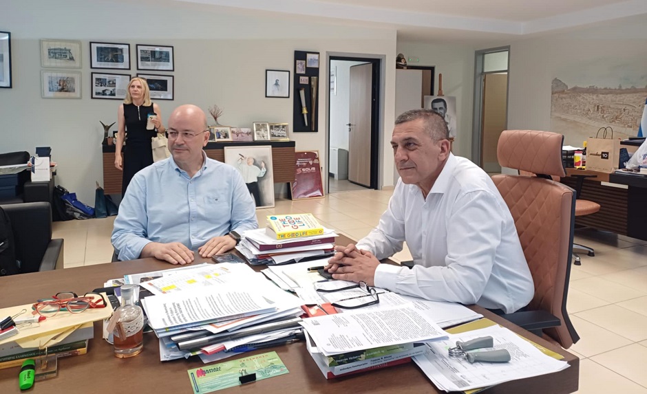 Νέος πρόεδρος Τμήματος Ιατρικής Παν. Θεσσαλίας ο καθηγητής Ανατομίας Άρης Ζιμπής-τι είπε για το φακελάκι στο ΠΠΓΝΛ (video) Νέος πρόεδρος Τμήματος Ιατρικής Παν. Θεσσαλίας ο καθηγητής Ανατομίας Άρης Ζιμπής-τι είπε για το φακελάκι στο ΠΠΓΝΛ (video)