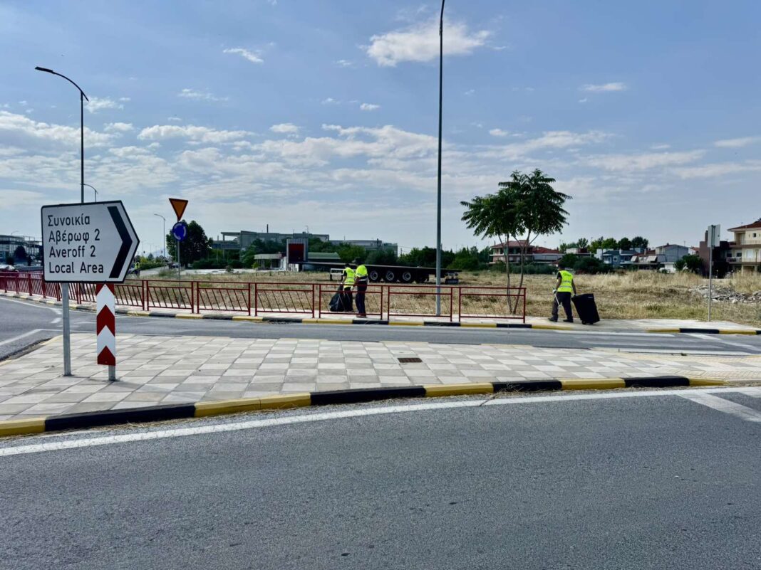 Λάρισα: Καθαρισμός στο οδικό δίκτυο – Μαζεύτηκαν πάνω από 10 τόνοι σκουπιδιών