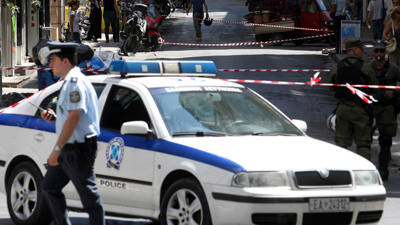 Επιχείρηση της ΕΛΑΣ για ένοπλους που εγκλωβίστηκαν σε κατάστημα τυχερών παιχνιδιών- Τους κλείδωσε μέσα η ιδιοκτήτρια Επιχείρηση της ΕΛΑΣ για ένοπλους που εγκλωβίστηκαν σε κατάστημα τυχερών παιχνιδιών- Τους κλείδωσε μέσα η ιδιοκτήτρια