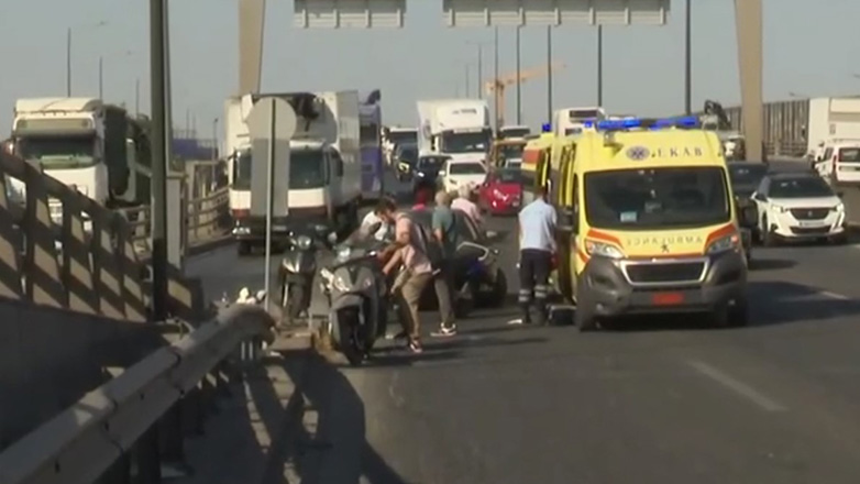 Τροχαίο με τέσσερις τραυματίες στον Κηφισό Τροχαίο με τέσσερις τραυματίες στον Κηφισό