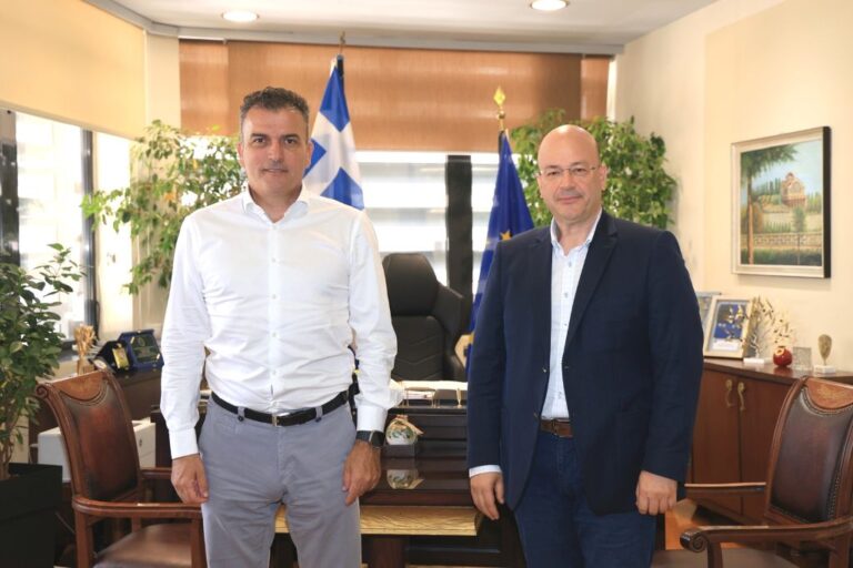 Σε νέες βάσεις η συνεργασία Δήμου Λαρισαίων και Ιατρικής Σχολής για τη «Λάρισα, πόλη του Ιπποκράτη» Σε νέες βάσεις η συνεργασία Δήμου Λαρισαίων και Ιατρικής Σχολής για τη «Λάρισα, πόλη του Ιπποκράτη»