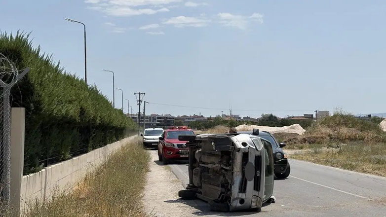 Αυτοκίνητο τούμπαρε στη Λάρισα-τραυματίστηκε η οδηγός του