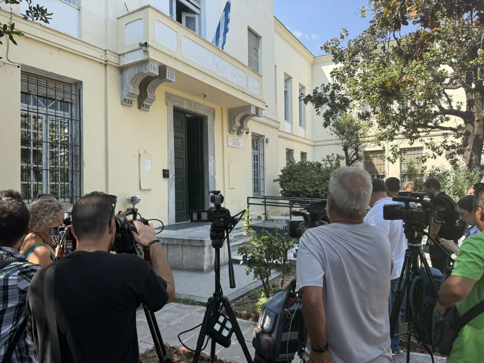 «Ο λεκές που μου κόλλησε δεν είναι αστείο» δήλωσε ο Βολιώτης δημοσιογράφος και προσφεύγει στο Εφετείο