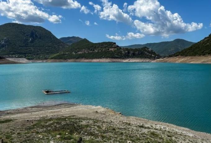 Κατάσταση έκτακτης ανάγκης: Τελειώνει το νερό, σε ιστορικό χαμηλό τα αποθέματα σε Μόρνο και Εύηνο