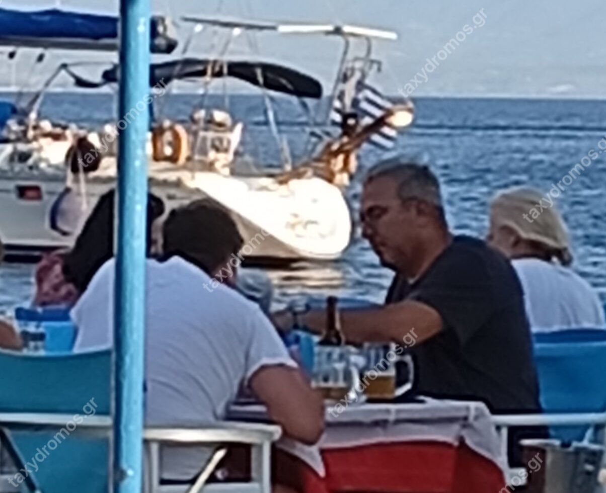 Σε γνωστή ψαροτεβέρνα στο Τρίκερι ο Αντώνης Ρέμος Σε γνωστή ψαροτεβέρνα στο Τρίκερι ο Αντώνης Ρέμος
