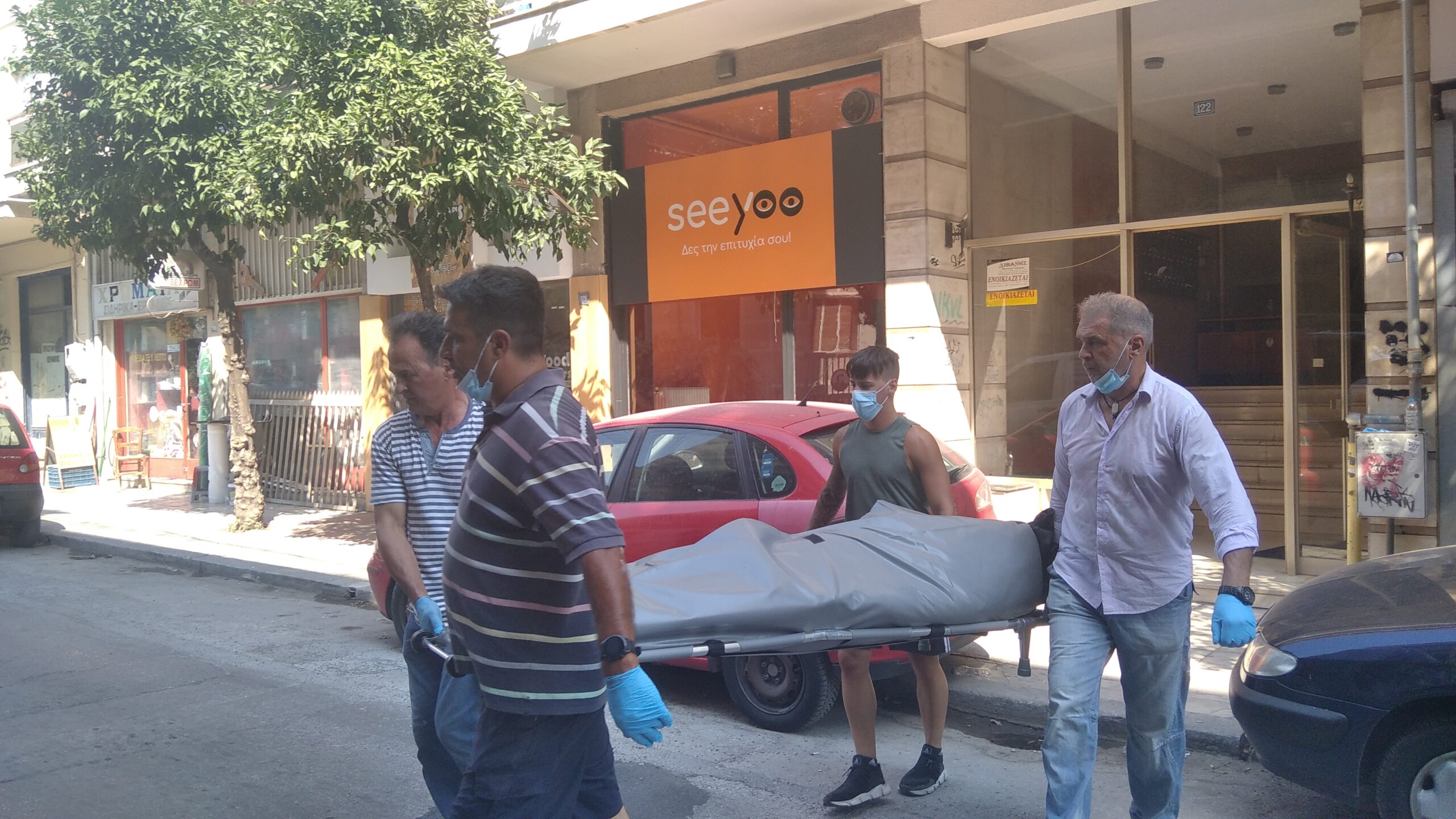 Σήμερα η κηδεία των ηλικιωμένων στον Βόλο– Τι λένε για το έγκλημα οι φίλοι του ζευγαριού