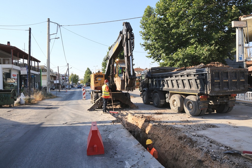 Στα έργα της ΔΕΥΑΛ σε Γιάννουλη, ΑΤΑ και Παναγούλη κλιμάκιο του Δήμου Λαρισαίων