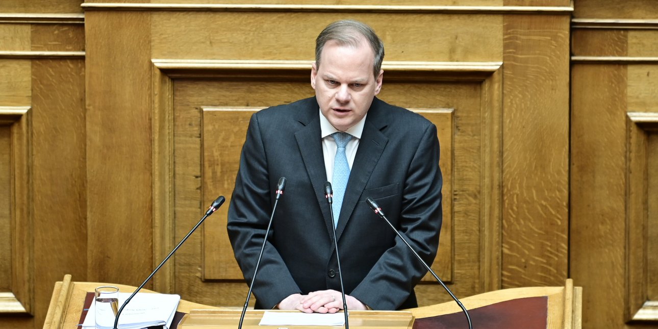 Βουλή: Με 157 «ναι» παραπέμπεται στο Δικαστικό Συμβούλιο ο Κώστας Καραμανλής για το αδίκημα της παράβασης καθήκοντος Βουλή: Με 157 «ναι» παραπέμπεται στο Δικαστικό Συμβούλιο ο Κώστας Καραμανλής για το αδίκημα της παράβασης καθήκοντος