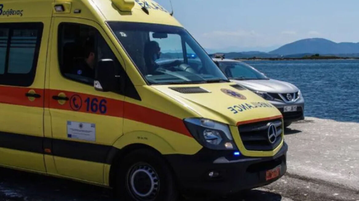 Στη Λάρισα ζει η κοπέλα που της καρφώθηκε ομπρέλα στο πόδι στη Δονούσα Στη Λάρισα ζει η κοπέλα που της καρφώθηκε ομπρέλα στο πόδι στη Δονούσα