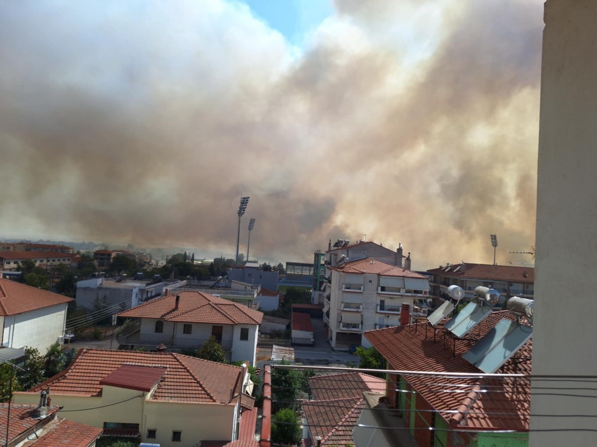 Σε εξέλιξη η φωτιά στο Κιλκίς – Εκκενώθηκαν ξενοδοχείο και σούπερ μάρκετ – Στις φλόγες εγκαταστάσεις επιχειρήσεων Σε εξέλιξη η φωτιά στο Κιλκίς – Εκκενώθηκαν ξενοδοχείο και σούπερ μάρκετ – Στις φλόγες εγκαταστάσεις επιχειρήσεων