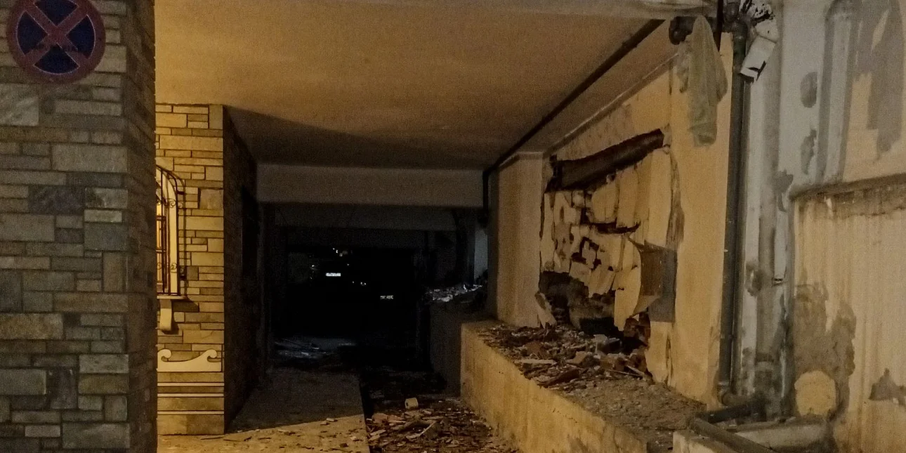 Θεσσαλονίκη-Εκρηξη σε πολυκατοικία: Εβαλαν βόμβα στο φρεάτιο του ασανσέρ -Κάτω από το σπίτι σωφρονιστικού υπαλλήλου