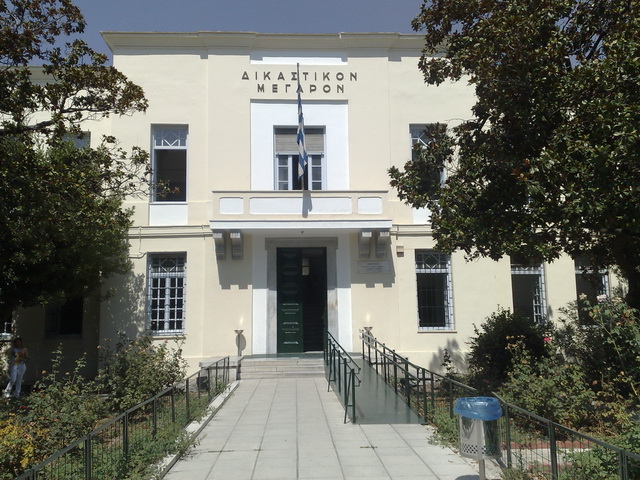 Βόλος: Έστειλε ταπεινωτικά μηνύματα στην πρώην σύζυγό του-«Αν βάλεις άλλον άνδρα στη ζωή σου…»