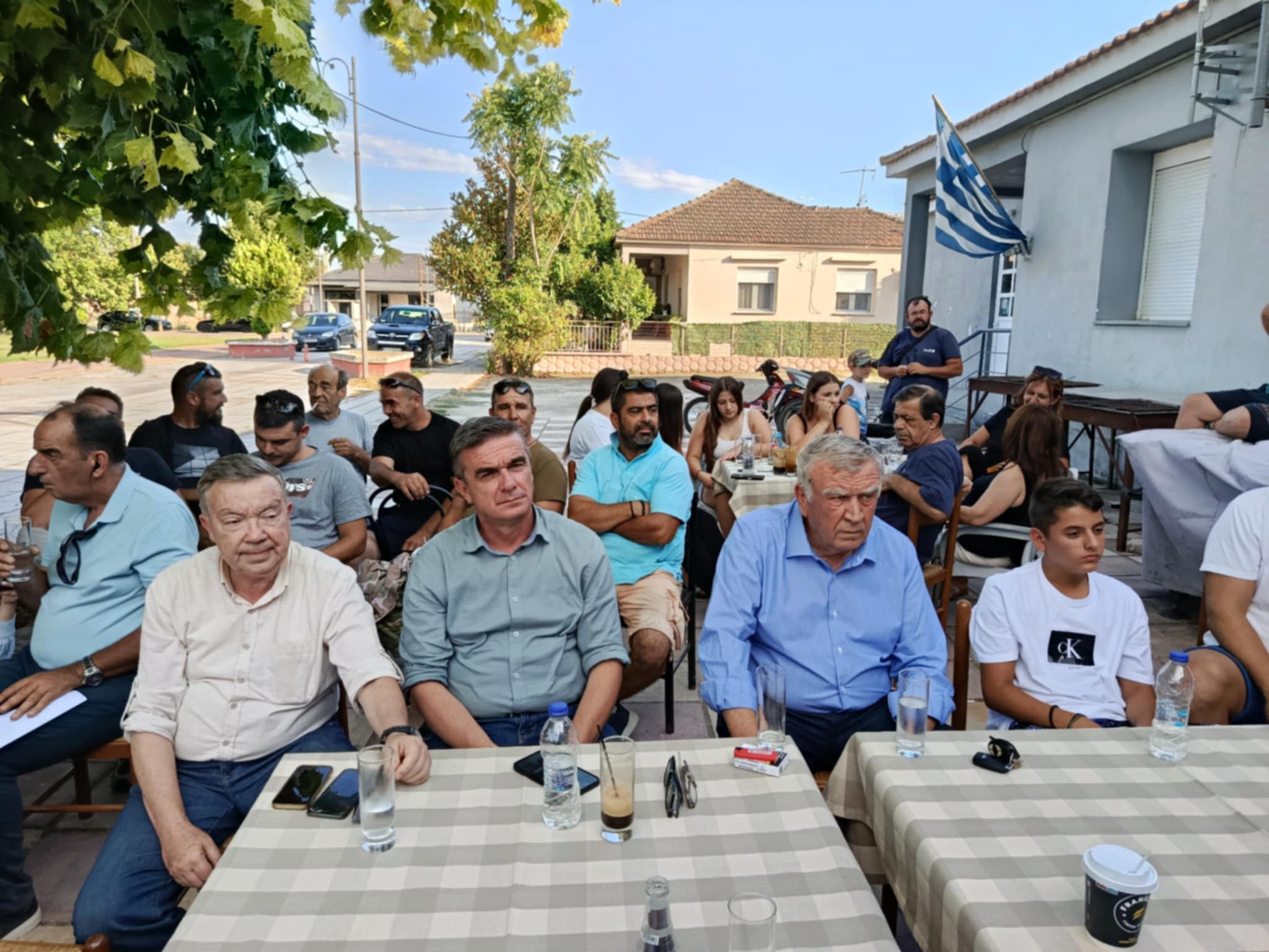 Τσέτσιλας στην κινητοποίηση αγροτών στο Ελευθέριο: Στηρίζουμε διαρκώς τους πληγέντες παραγωγούς Τσέτσιλας στην κινητοποίηση αγροτών στο Ελευθέριο: Στηρίζουμε διαρκώς τους πληγέντες παραγωγούς