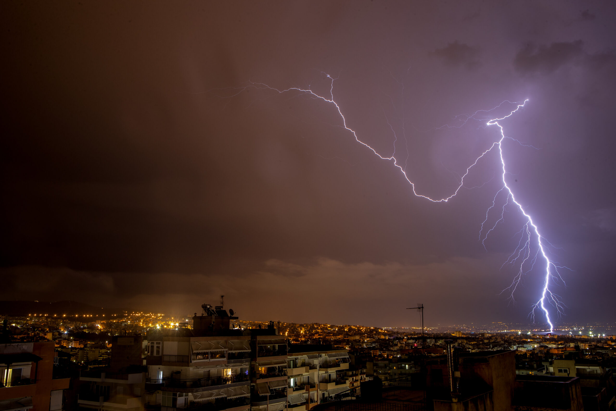 Επιδείνωση του καιρού τις επόμενες ώρες στην περιοχή της Καρδίτσας - Ανακοίνωση του Δήμου Επιδείνωση του καιρού τις επόμενες ώρες στην περιοχή της Καρδίτσας - Ανακοίνωση του Δήμου