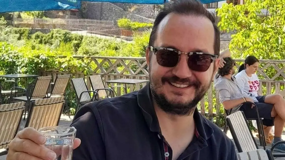 Βασίλης Καλογήρου: Υποθερμία η πιθανότερη αιτία θανάτου του – Ο εισαγγελέας αποκλείει το ενδεχόμενο εγκληματικής ενέργειας