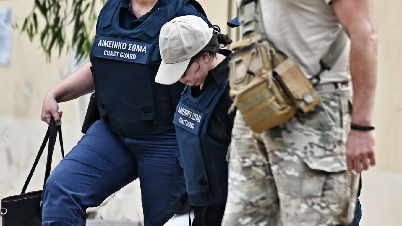 «Θεώρησα ότι ήταν νεκρή, πανικοβλήθηκα, σκέφτηκα να την πάω στη θάλασσα»: Η ανατριχιαστική περιγραφή της Αλγερινής «Θεώρησα ότι ήταν νεκρή, πανικοβλήθηκα, σκέφτηκα να την πάω στη θάλασσα»: Η ανατριχιαστική περιγραφή της Αλγερινής