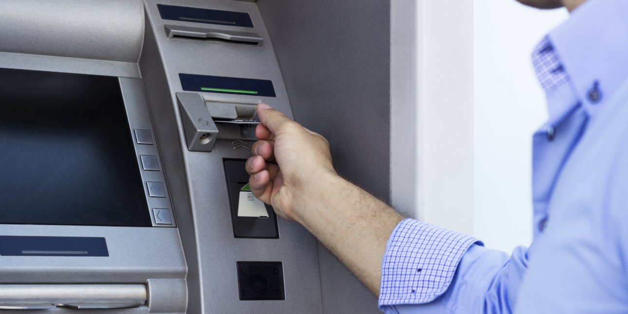 Τέλος από σήμερα οι προμήθειες στις αναλήψεις από ΑΤΜ -Τι προβλέπει η νέα ρύθμιση για την ερώτηση υπολοίπου Τέλος από σήμερα οι προμήθειες στις αναλήψεις από ΑΤΜ -Τι προβλέπει η νέα ρύθμιση για την ερώτηση υπολοίπου