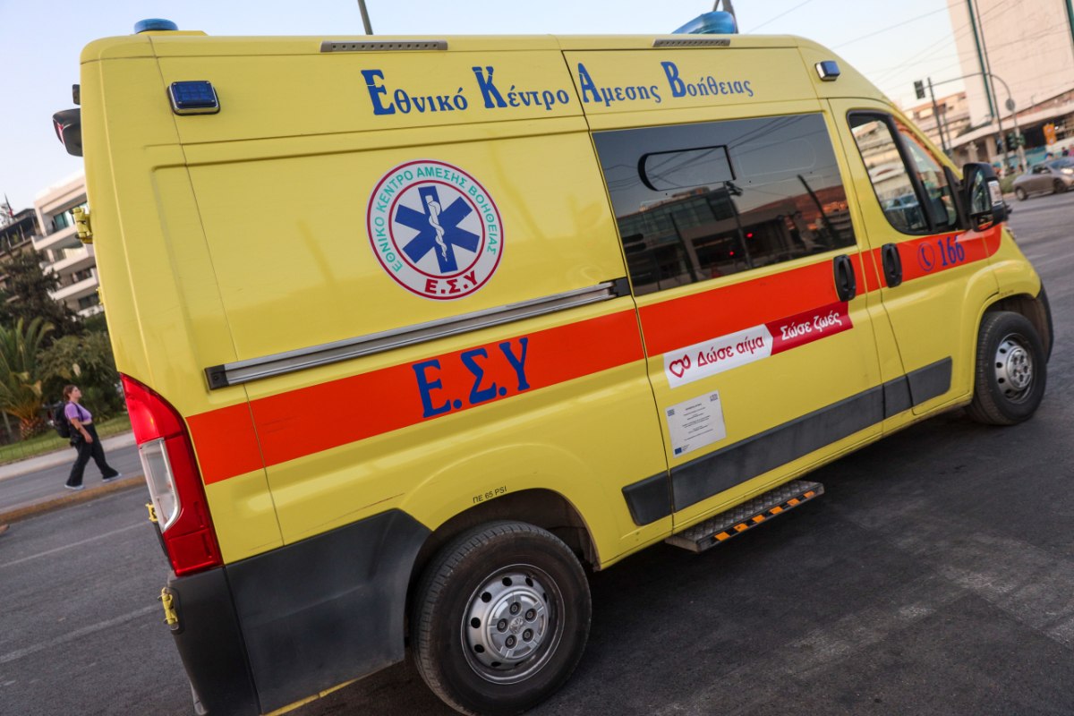 Τροχαίο στη Φαρσάλων στη Λάρισα μετά από σύγκρουση δύο οχημάτων- δύο ελαφρά τραυματίες Τροχαίο στη Φαρσάλων στη Λάρισα μετά από σύγκρουση δύο οχημάτων- δύο ελαφρά τραυματίες