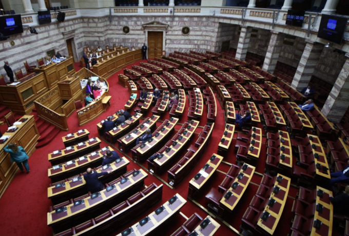 Σάλος για το επίδομα «βαρέων και ανθυγιεινών» στους υπαλλήλους της Βουλής