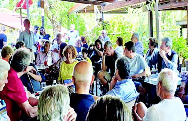 «Φλερτάρουν» με την... αποδέσμευση από το Δήμο Καρδίτσας οι κάτοικοι Καστανιάς - Μούχας «Φλερτάρουν» με την... αποδέσμευση από το Δήμο Καρδίτσας οι κάτοικοι Καστανιάς - Μούχας
