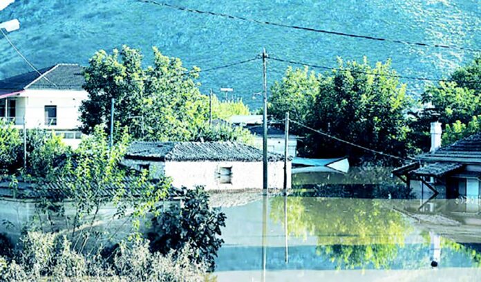 Ξεκαθάρη απάντηση ζητούν οι κάτοικοι του Βλοχού για τα σχέδια της μετεγκατάστασης