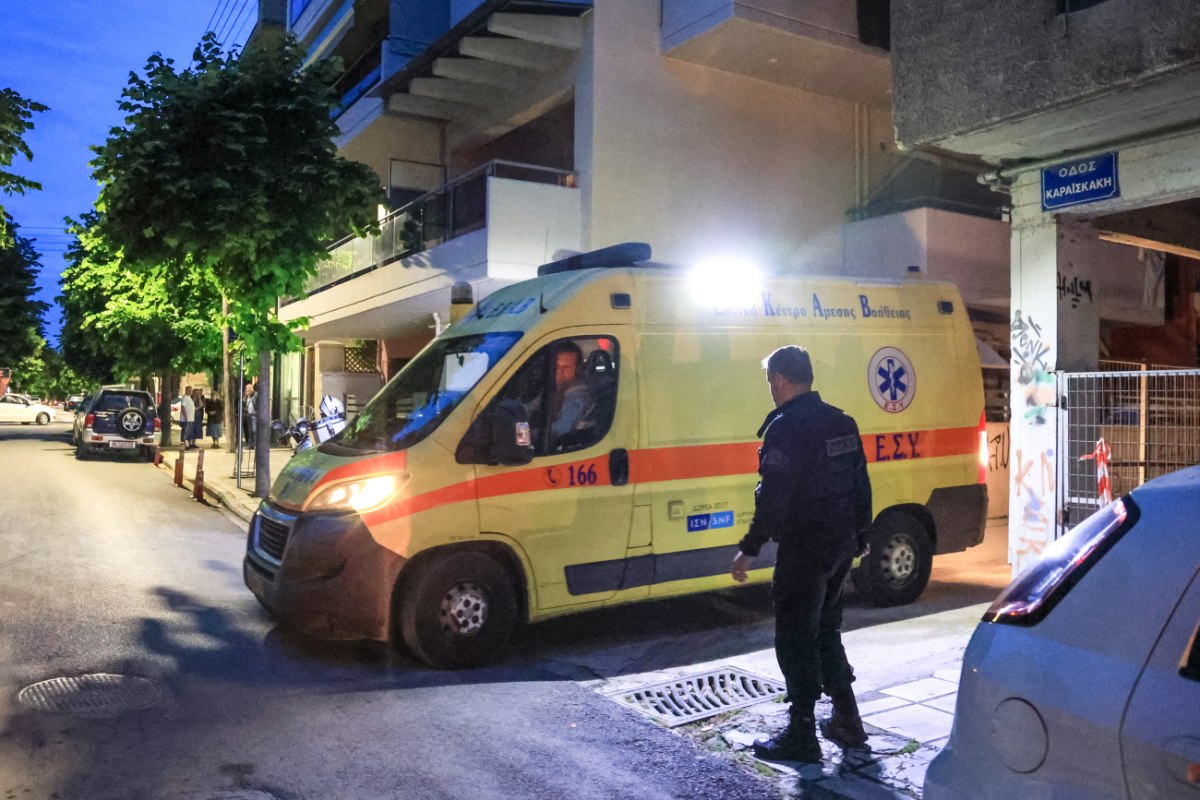Σοκ στα Τρίκαλα: Μητέρα και γιος βρέθηκαν νεκροί μέσα στο σπίτι τους Σοκ στα Τρίκαλα: Μητέρα και γιος βρέθηκαν νεκροί μέσα στο σπίτι τους