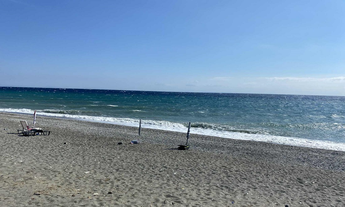 Οι δυνατοί άνεμοι και τα κύματα περιόρισαν τον Αύγουστο την τουριστική κίνηση στα παράλια του δήμου Αγιάς (ΦΩΤΟ) Οι δυνατοί άνεμοι και τα κύματα περιόρισαν τον Αύγουστο την τουριστική κίνηση στα παράλια του δήμου Αγιάς (ΦΩΤΟ)