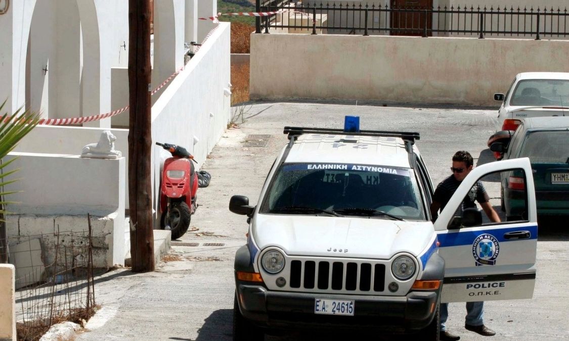 Λάρισα: Επίθεση επτά ανηλίκων σε 17χρονο - Του άρπαξαν χρυσή αλυσίδα Λάρισα: Επίθεση επτά ανηλίκων σε 17χρονο - Του άρπαξαν χρυσή αλυσίδα