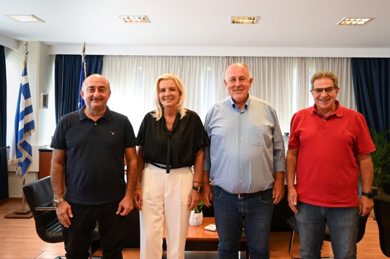 Στη νέα γ.γ. της Αποκεντρωμένης Διοίκησης Θεσσαλίας το προεδρείο της ΠΕΔ Στη νέα γ.γ. της Αποκεντρωμένης Διοίκησης Θεσσαλίας το προεδρείο της ΠΕΔ