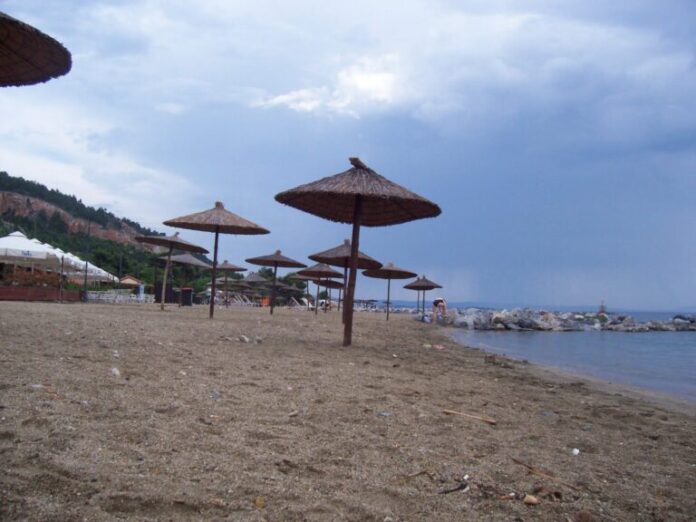 Καταγγέλλει και σεξουαλικές πράξεις ο πατέρας που τα έβαλε με γυμνιστές στο Νότιο Πήλιο Καταγγέλλει και σεξουαλικές πράξεις ο πατέρας που τα έβαλε με γυμνιστές στο Νότιο Πήλιο