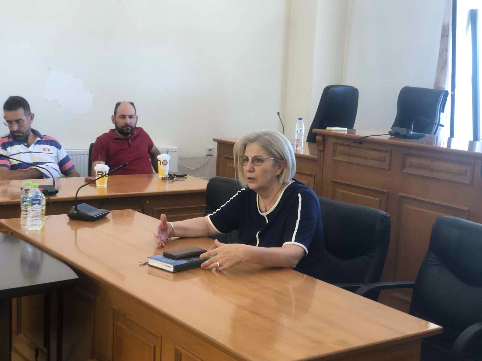 Συνάντηση στο Δημαρχείο Φαρσάλων με κτηνοτρόφους για την ευλογιά των αιγοπροβάτων Συνάντηση στο Δημαρχείο Φαρσάλων με κτηνοτρόφους για την ευλογιά των αιγοπροβάτων