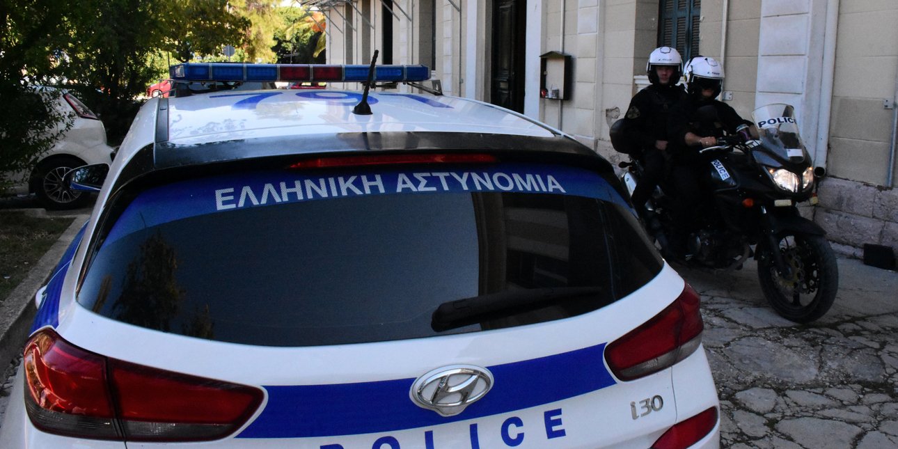 Θρίλερ στον Νέο Κόσμο: Βρέθηκε ζευγάρι νεκρό σε διαμέρισμα -Δίπλα τους εντοπίστηκε όπλο Θρίλερ στον Νέο Κόσμο: Βρέθηκε ζευγάρι νεκρό σε διαμέρισμα -Δίπλα τους εντοπίστηκε όπλο