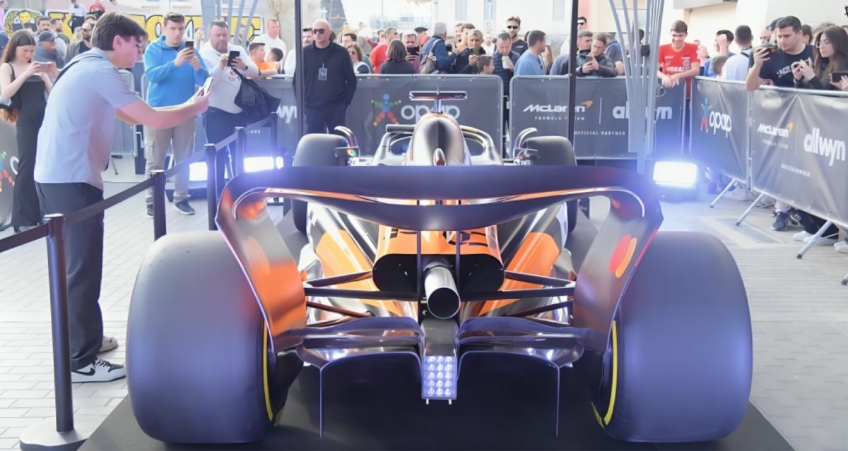 Έρχεται στη Λάρισα το μονοθέσιο της McLaren F1 (βίντεο) Έρχεται στη Λάρισα το μονοθέσιο της McLaren F1 (βίντεο)