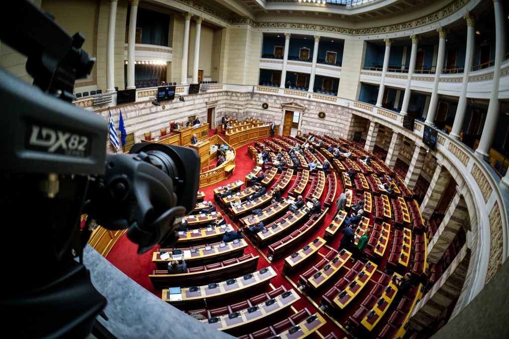 Στη Βουλή συμπληρωματική δικογραφία για τα Τέμπη – Στα σκαριά ο «κόφτης» στην Ολομέλεια
