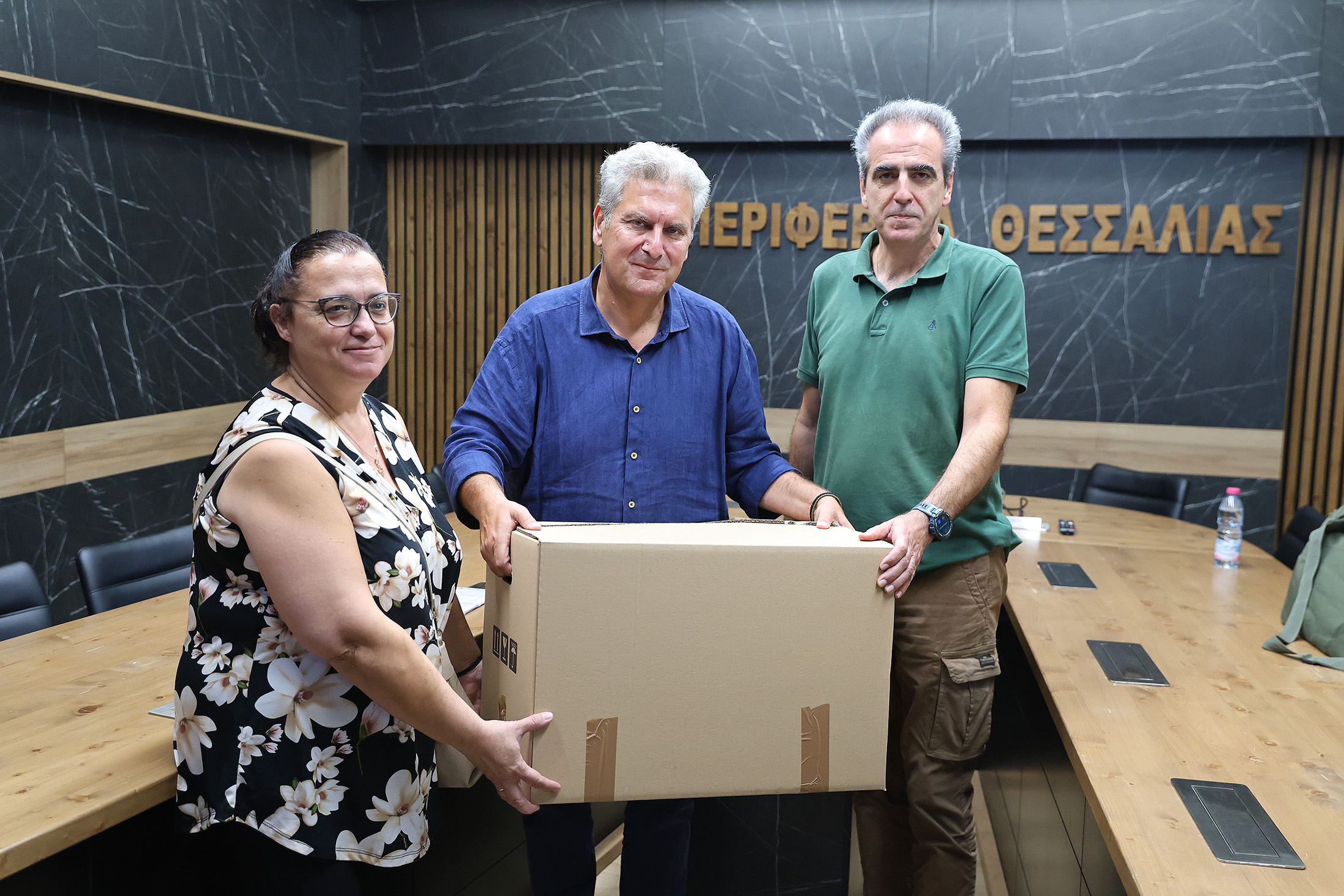 Δωρεά Η-Υ από την Περιφέρεια Θεσσαλίας σε παιδιά τριτέκνων-πολυτέκνων-μονογονεϊκών οικογενειών