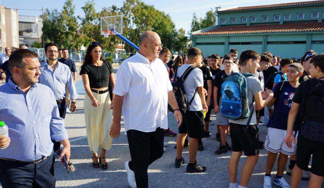 Αχ. Μπέος: «Καλύτερα από ποτέ τα σχολεία στον Βόλο» – Συγκινημένος στον Αγιασμό στο Ειδικό Σχολείο στην Παιδόπολη Αγριάς