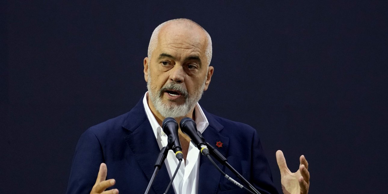 Αλβανία: Ο Έντι Ράμα όρισε υπουργό... ένα ρομπότ AI -Θα ελέγχει όλες τις δημόσιες συμβάσεις για να μηδενίσει τη διαφθορά Αλβανία: Ο Έντι Ράμα όρισε υπουργό... ένα ρομπότ AI -Θα ελέγχει όλες τις δημόσιες συμβάσεις για να μηδενίσει τη διαφθορά