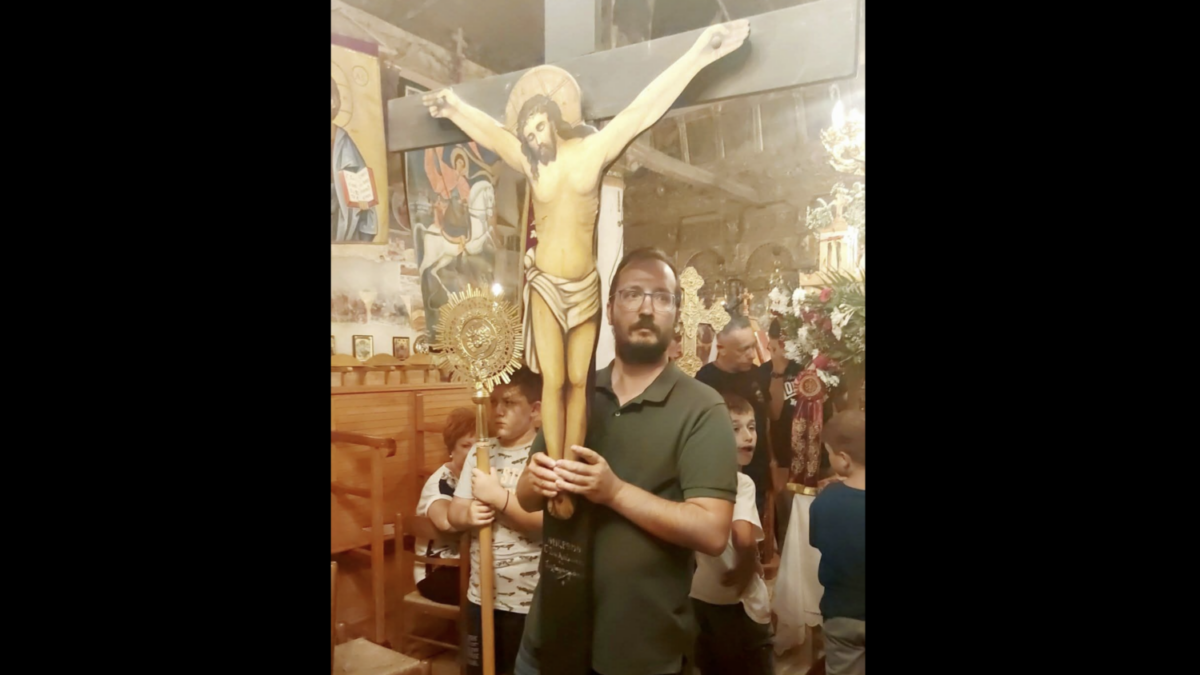 Νέα ανάρτηση Σοφίας Αποστολάκη για τον θάνατο του γιου της Βασίλη Καλογήρου: «Χέρια άνομα σου στερήσαν το οξυγόνο…» Νέα ανάρτηση Σοφίας Αποστολάκη για τον θάνατο του γιου της Βασίλη Καλογήρου: «Χέρια άνομα σου στερήσαν το οξυγόνο…»