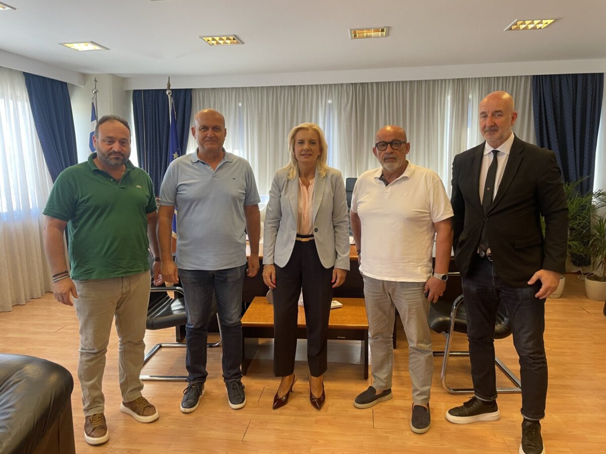 Καραλαριώτου: Η Πολιτεία βρίσκεται στο πλευρό της Φαρκαδόνας