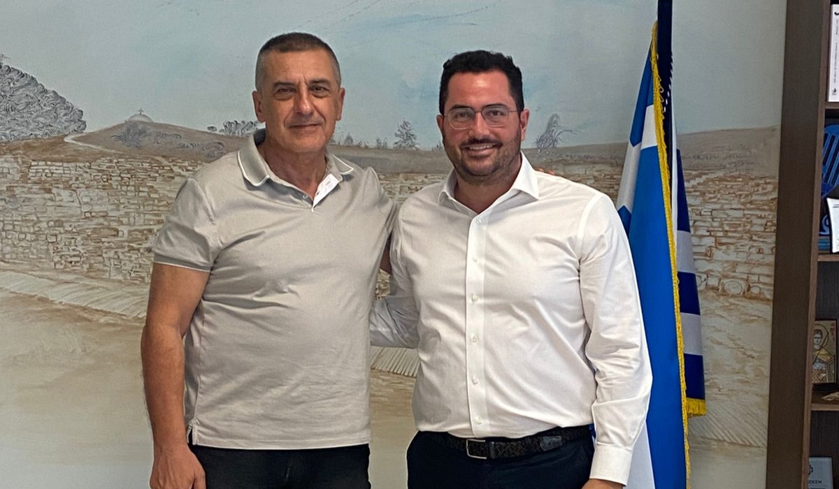 Συνάντηση Δημ. Κουρέτα με τον Γραμματέα της Κ.Π.Ε. του ΠΑΣΟΚ Ανδρέα Σπυρόπουλο Συνάντηση Δημ. Κουρέτα με τον Γραμματέα της Κ.Π.Ε. του ΠΑΣΟΚ Ανδρέα Σπυρόπουλο