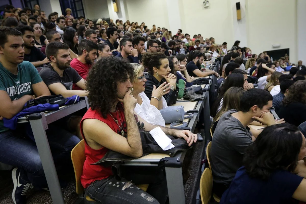 Ξεκινούν οι διαγραφές φοιτητών: «Φεύγουν» 20.000 άμεσα Ξεκινούν οι διαγραφές φοιτητών: «Φεύγουν» 20.000 άμεσα