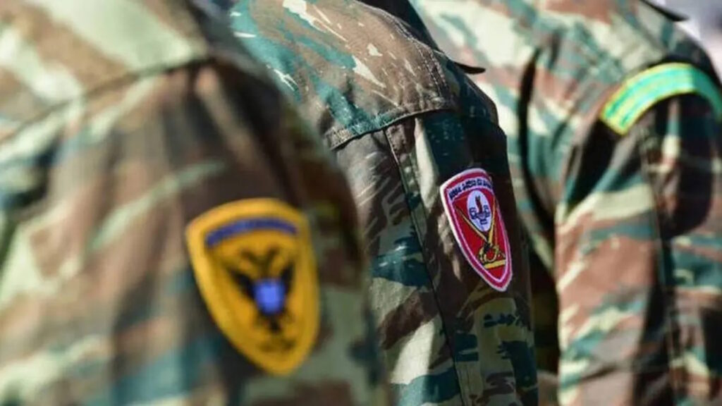 Αυξήσεις στους μισθούς των ενστόλων από Οκτώβριο – Έρχονται φοροελαφρύνσεις από τον Ιανουάριο