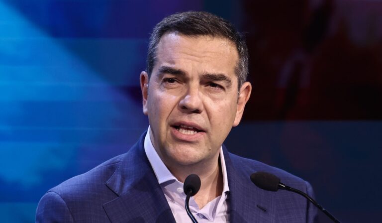Τσίπρας για Τέμπη: Η απαγόρευση εκταφής των παιδιών αποτελεί άλλη μια απόπειρα ταφής της αλήθειας