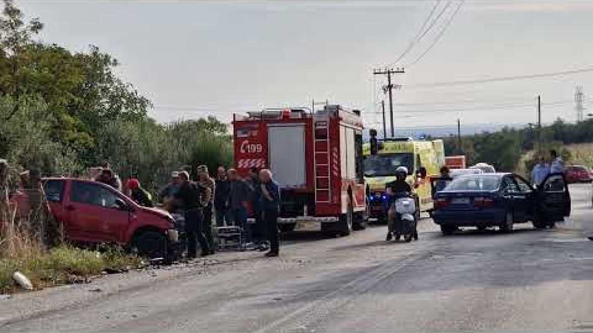 Τροχαίο ατύχημα με εγκλωβισμό στο δρόμο Καρδίτσας -Τρικάλων