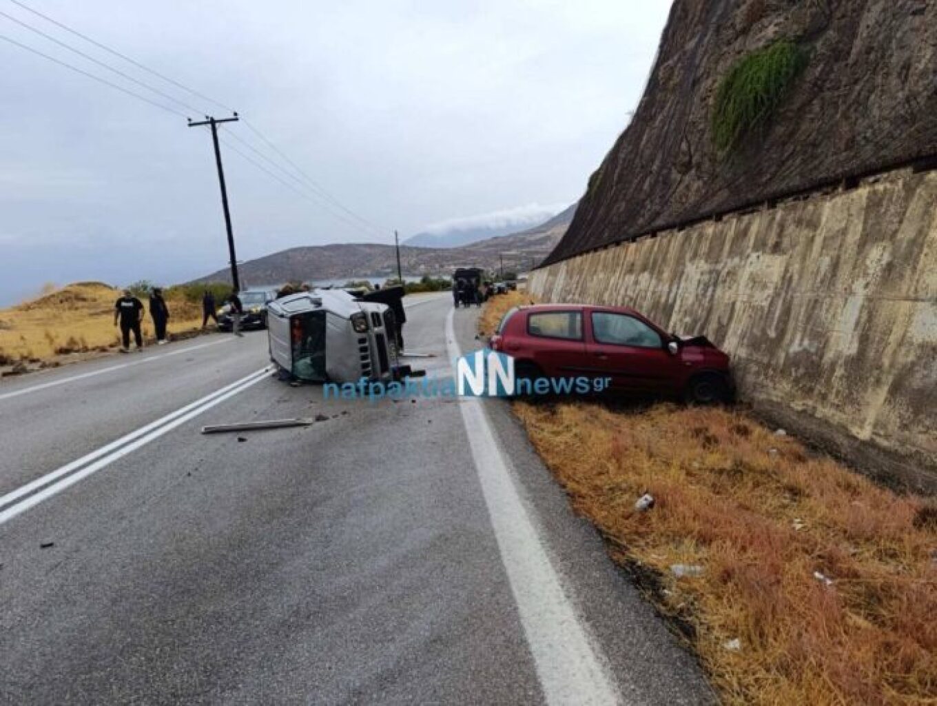 Τραγωδία στο Γαλαξίδι - Δύο νεκροί μετά από πλαγιομετωπική σύγκρουση δύο αυτοκινήτων Τραγωδία στο Γαλαξίδι - Δύο νεκροί μετά από πλαγιομετωπική σύγκρουση δύο αυτοκινήτων