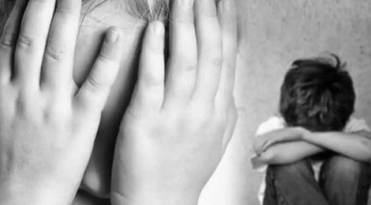 Βόλος: 64χρονη χτυπούσε ανήλικα αδέλφια που είχε αναλάβει να φροντίζει