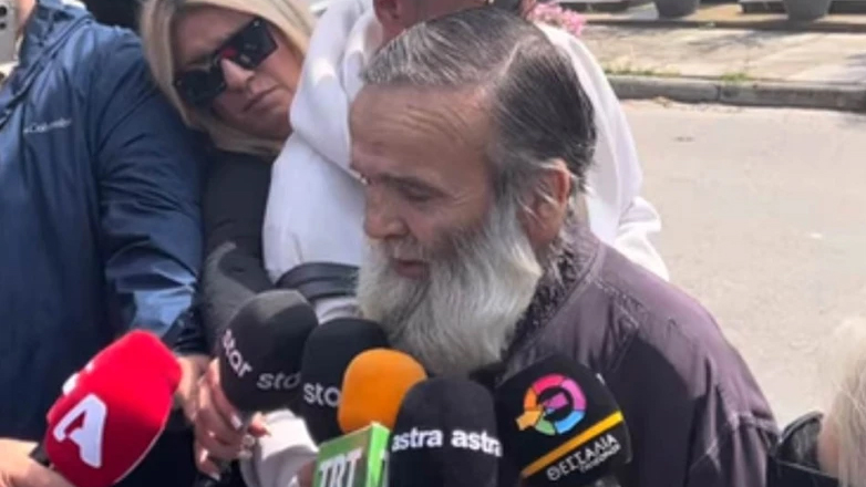 Λάρισα: Έφυγε από τη ζωή ο παπα-Λάμπρος- Οι αλλεπάλληλες τραγωδίες που τον λύγισαν Λάρισα: Έφυγε από τη ζωή ο παπα-Λάμπρος- Οι αλλεπάλληλες τραγωδίες που τον λύγισαν