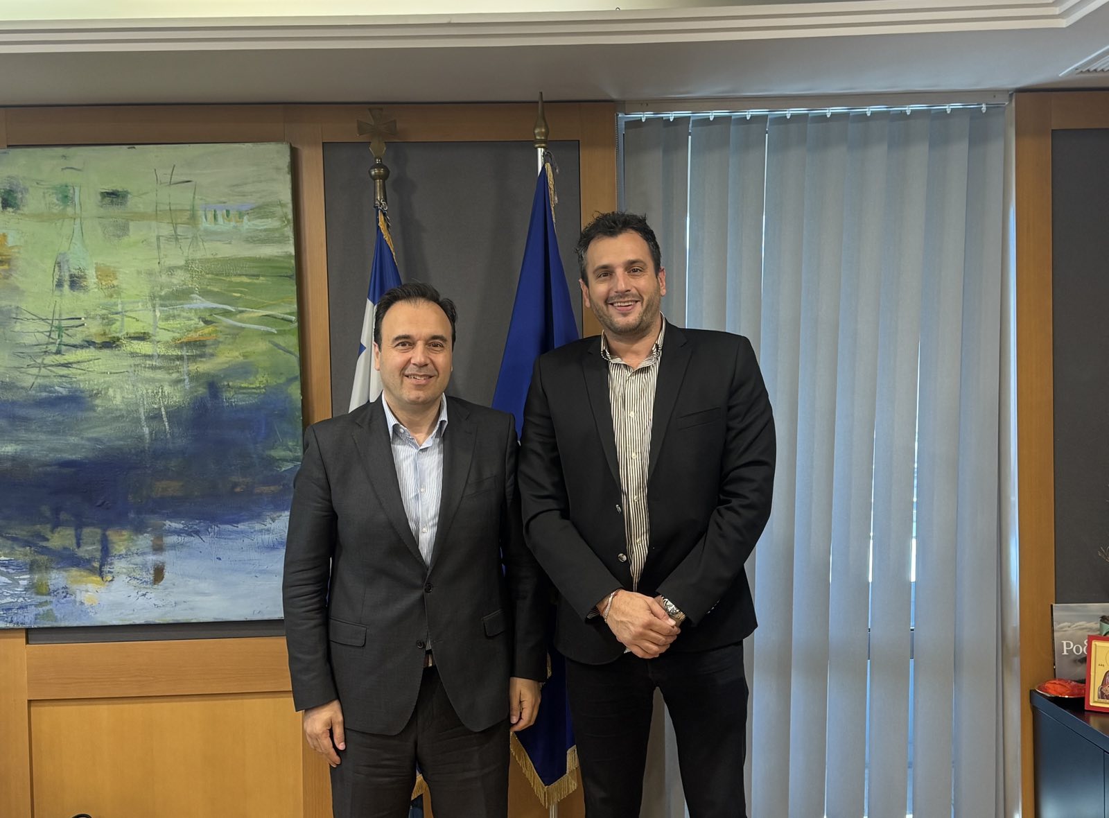 Συνάντηση του Δημάρχου Τυρνάβου Στέλιου Τσικριτσή με τον Υπουργό Ψηφιακής Διακυβέρνησης Συνάντηση του Δημάρχου Τυρνάβου Στέλιου Τσικριτσή με τον Υπουργό Ψηφιακής Διακυβέρνησης